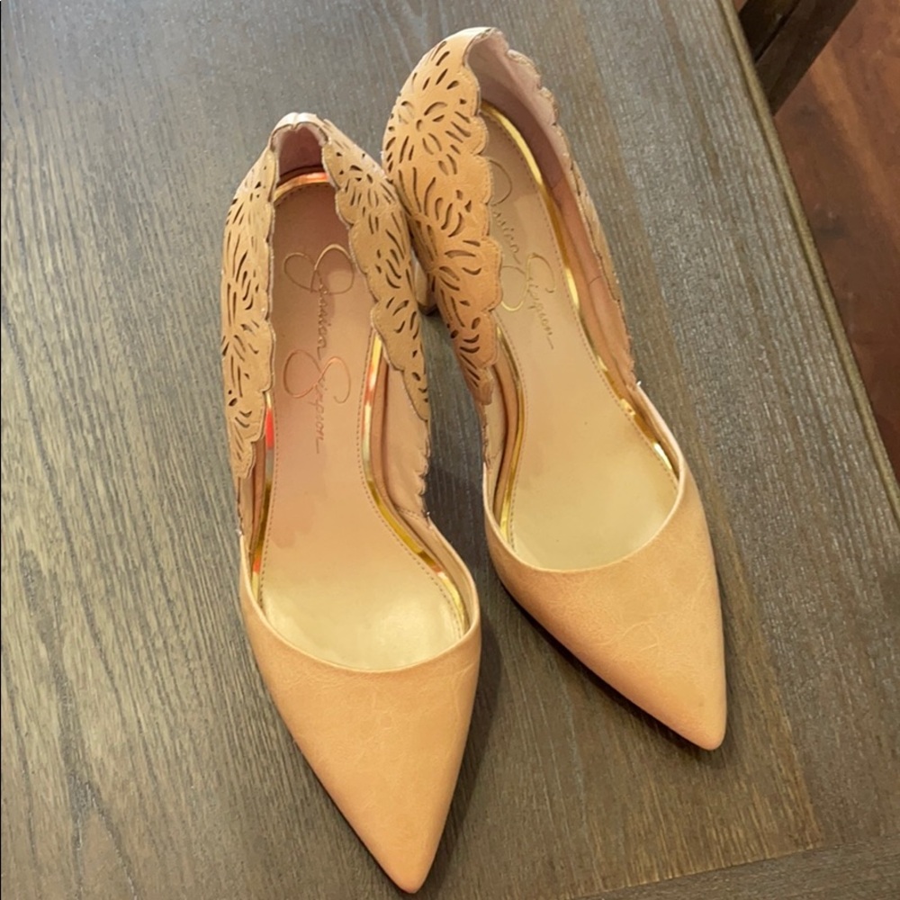 Jessica Simpson Cassel Scalloped Heels